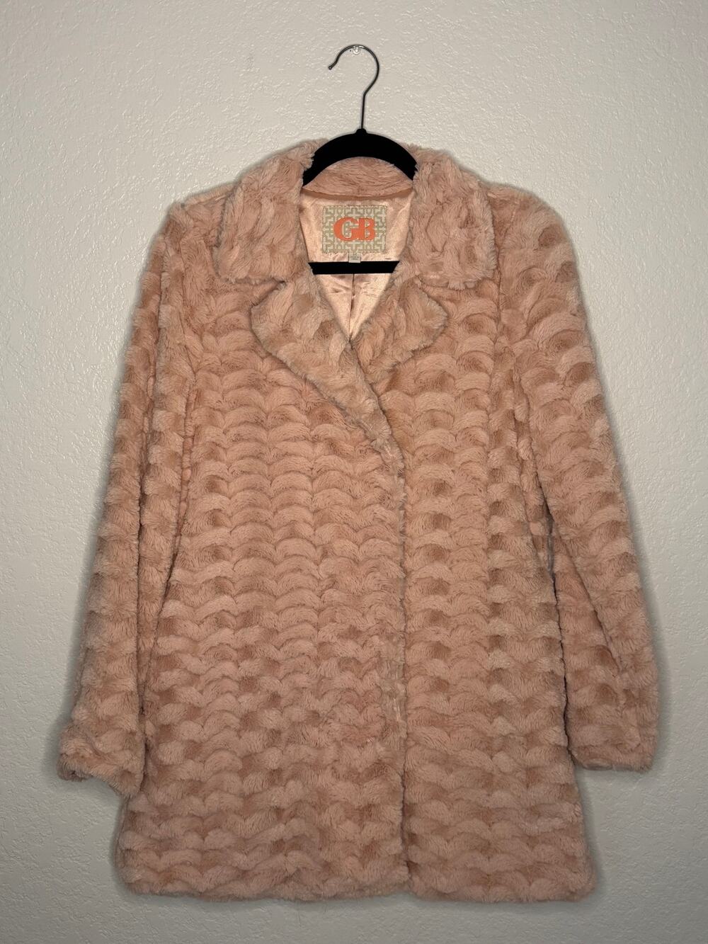 Gianni Bini Pink Peach Faux Fur Jacket Satin Lined – Size Medium